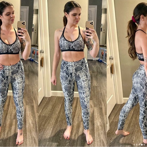 Marika Printed Leggings and Bra Set Size XS - Picture 9 of 9